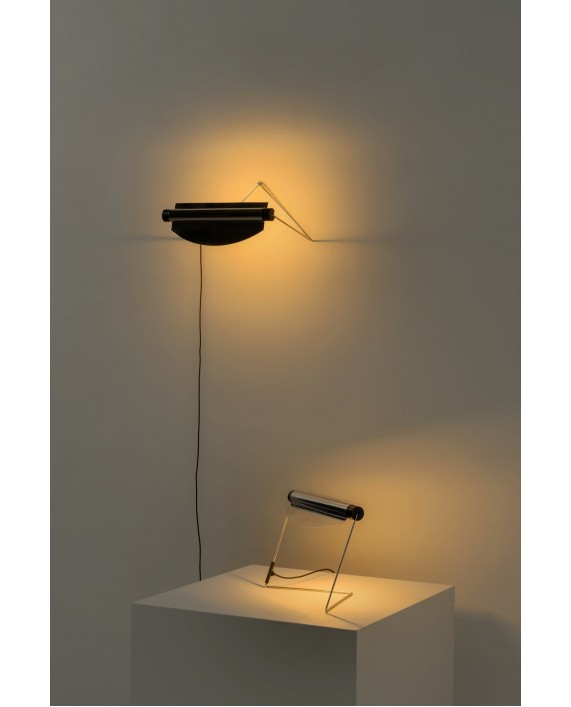 Santa & Cole Lamparaprima Table Lamp